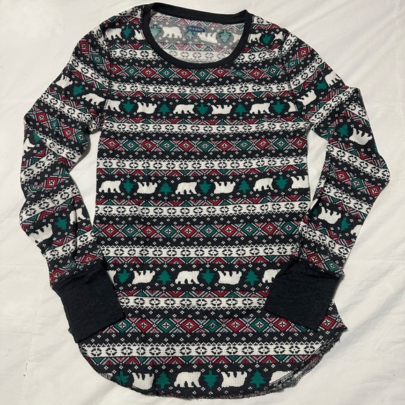 Old Navy Holiday Pajamas - Picture 3 of 10